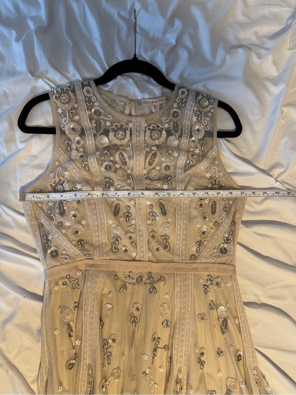 Ladies Embellished Tulle Party Dress - Blush…says size 10 but fits more like 8 - Picture 10 of 11